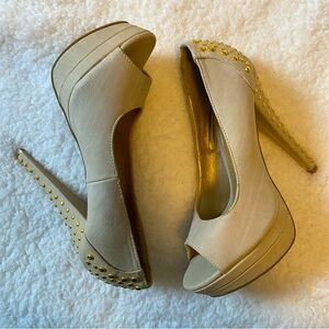 Just Fabulous Beige Peep Toe Heels Size 7